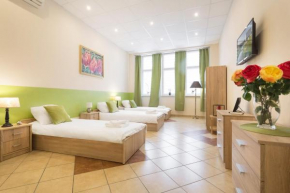 Downtown Shopping Street Family Apartments Półwiejska by Noclegi Renters